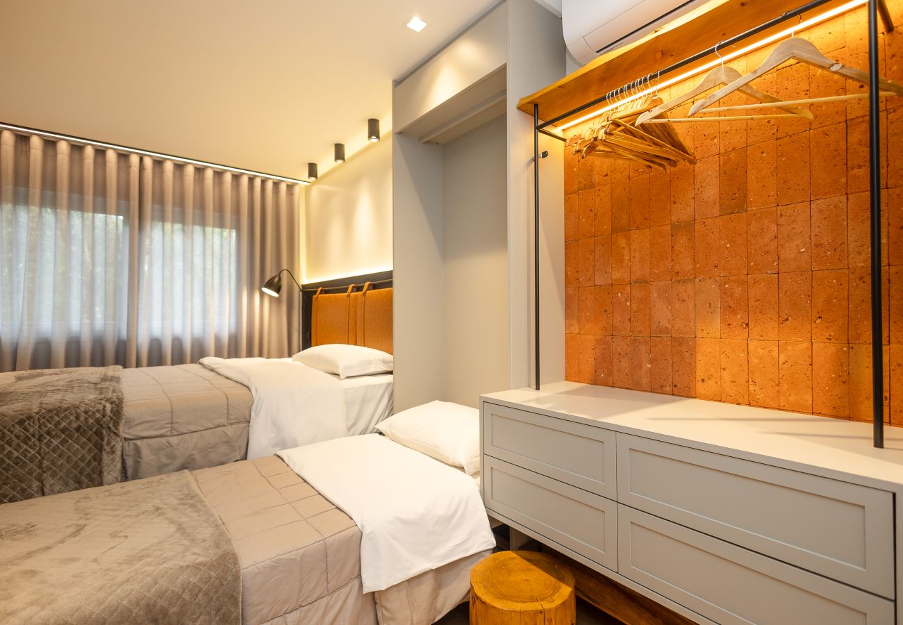 Apartamento em Gramado - NOVO! Loft IMPECÁVEL! Desfrute Gramado como um nativo!