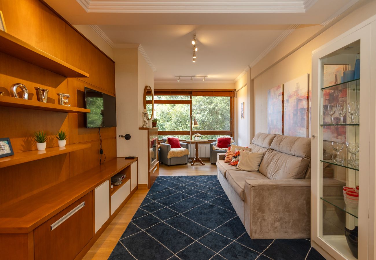 Apartamento em Gramado - NOVO! Apto 2d (1 suíte) a 600m da R Coberta!