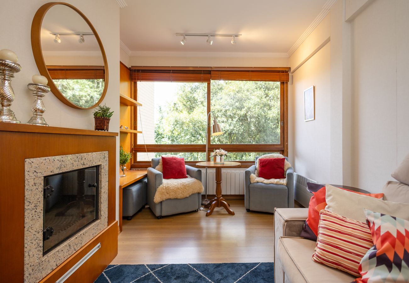 Apartamento em Gramado - NOVO! Apto 2d (1 suíte) a 600m da R Coberta!