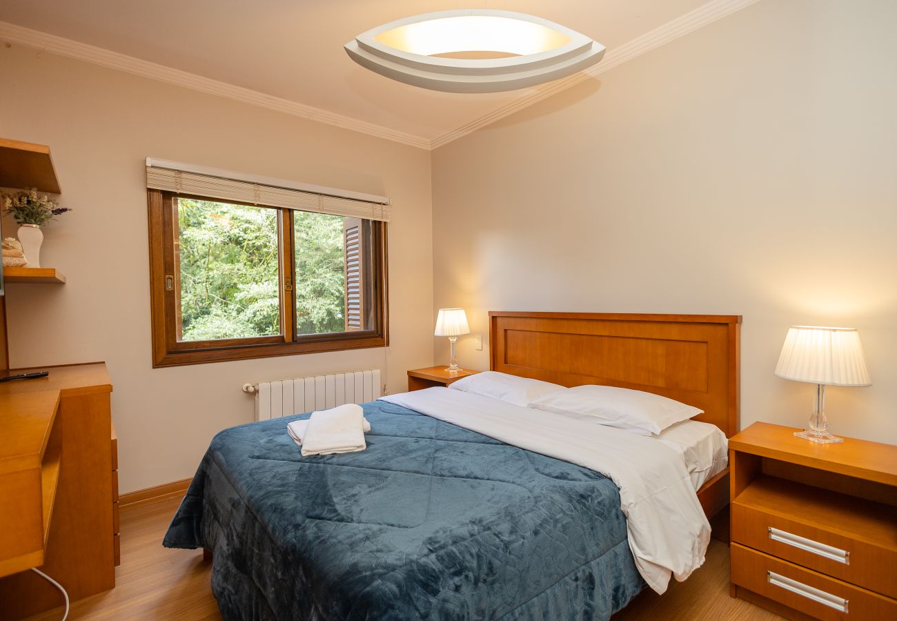 Apartamento em Gramado - NOVO! Apto 2d (1 suíte) a 600m da R Coberta!