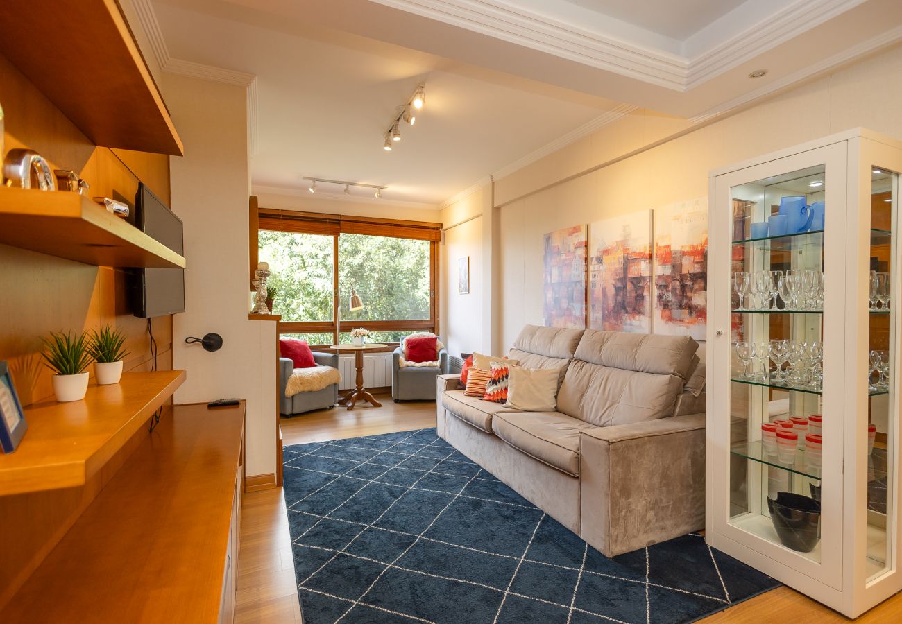 Apartamento em Gramado - NOVO! Apto 2d (1 suíte) a 600m da R Coberta!