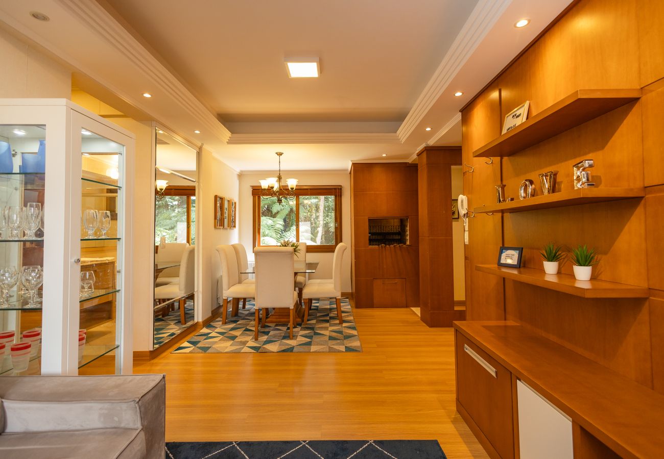 Apartamento em Gramado - NOVO! Apto 2d (1 suíte) a 600m da R Coberta!