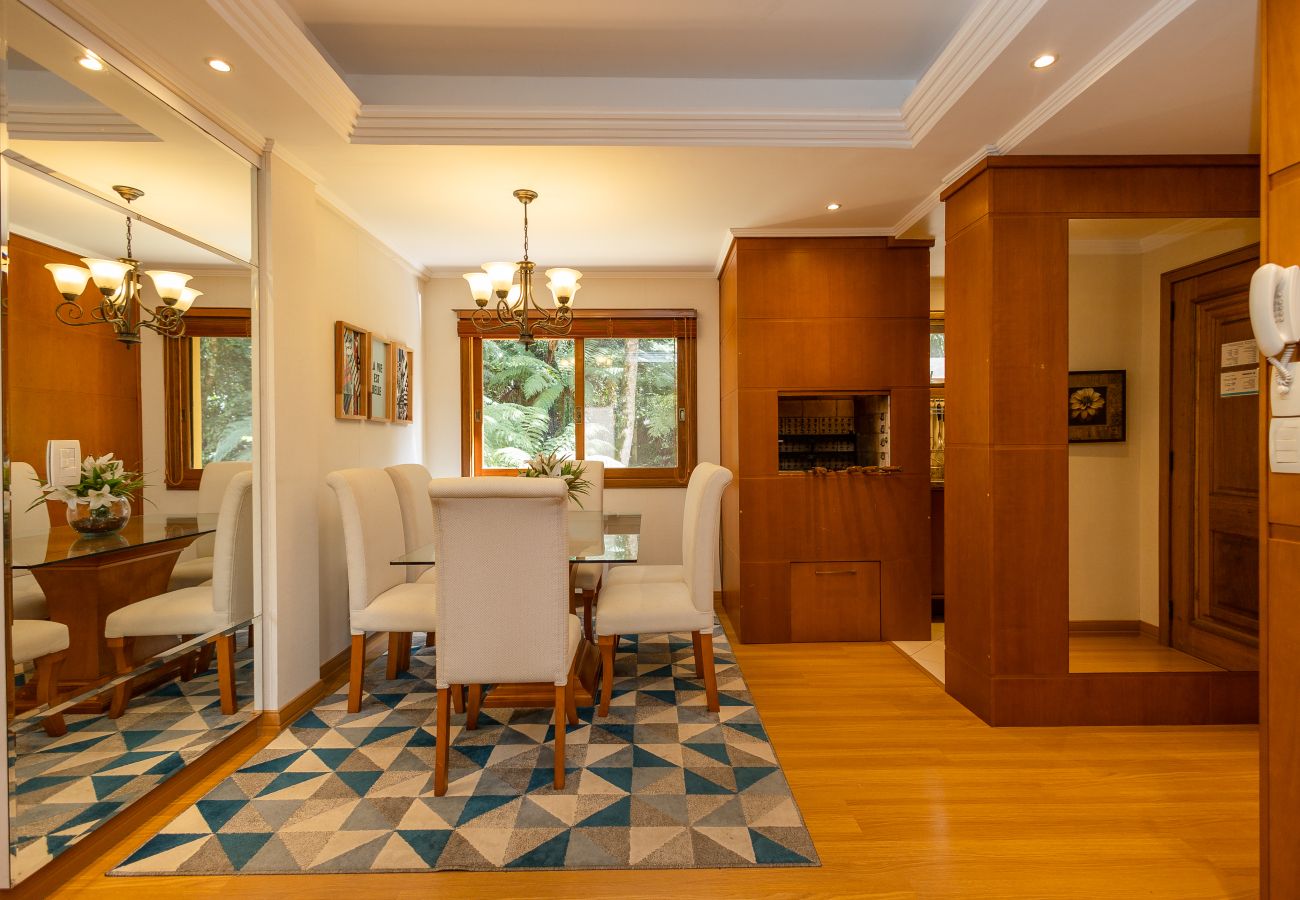 Apartamento em Gramado - NOVO! Apto 2d (1 suíte) a 600m da R Coberta!