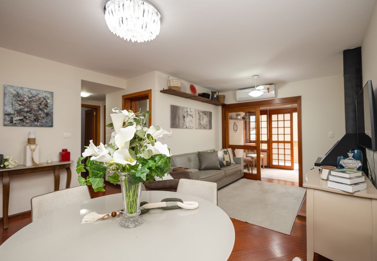 Apartamento em Gramado - NOVO!Apto 2d a 700m da R Coberta! C Super Terraço!