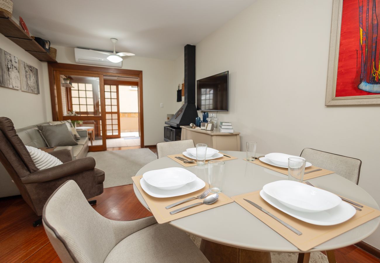 Apartamento em Gramado - NOVO!Apto 2d a 700m da R Coberta! C Super Terraço!