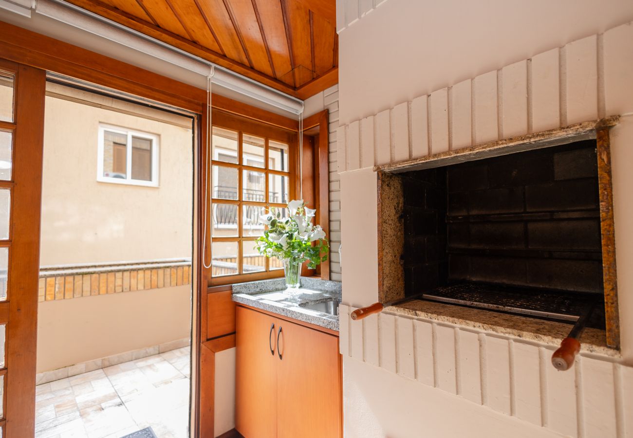 Apartamento em Gramado - NOVO!Apto 2d a 700m da R Coberta! C Super Terraço!
