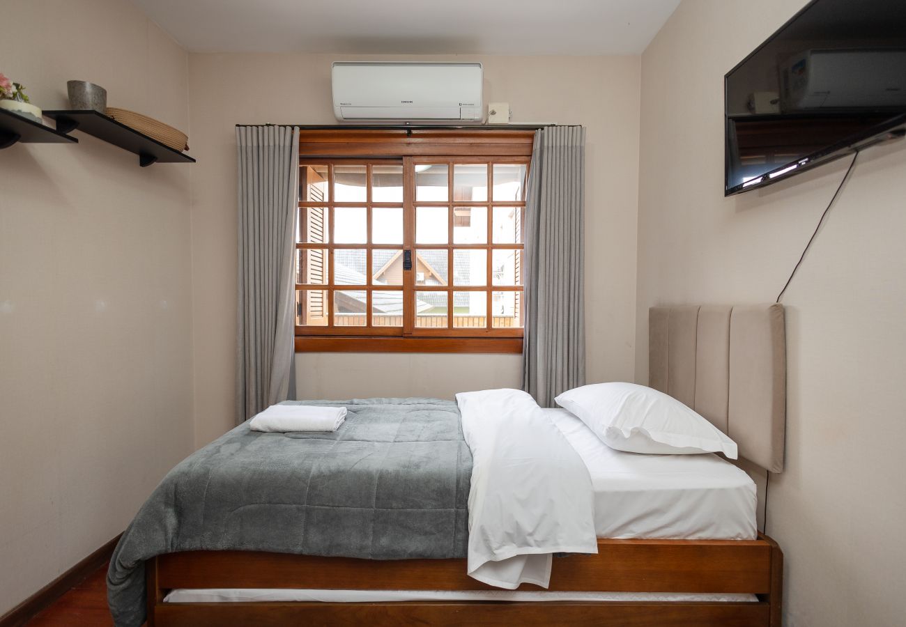 Apartamento em Gramado - NOVO!Apto 2d a 700m da R Coberta! C Super Terraço!