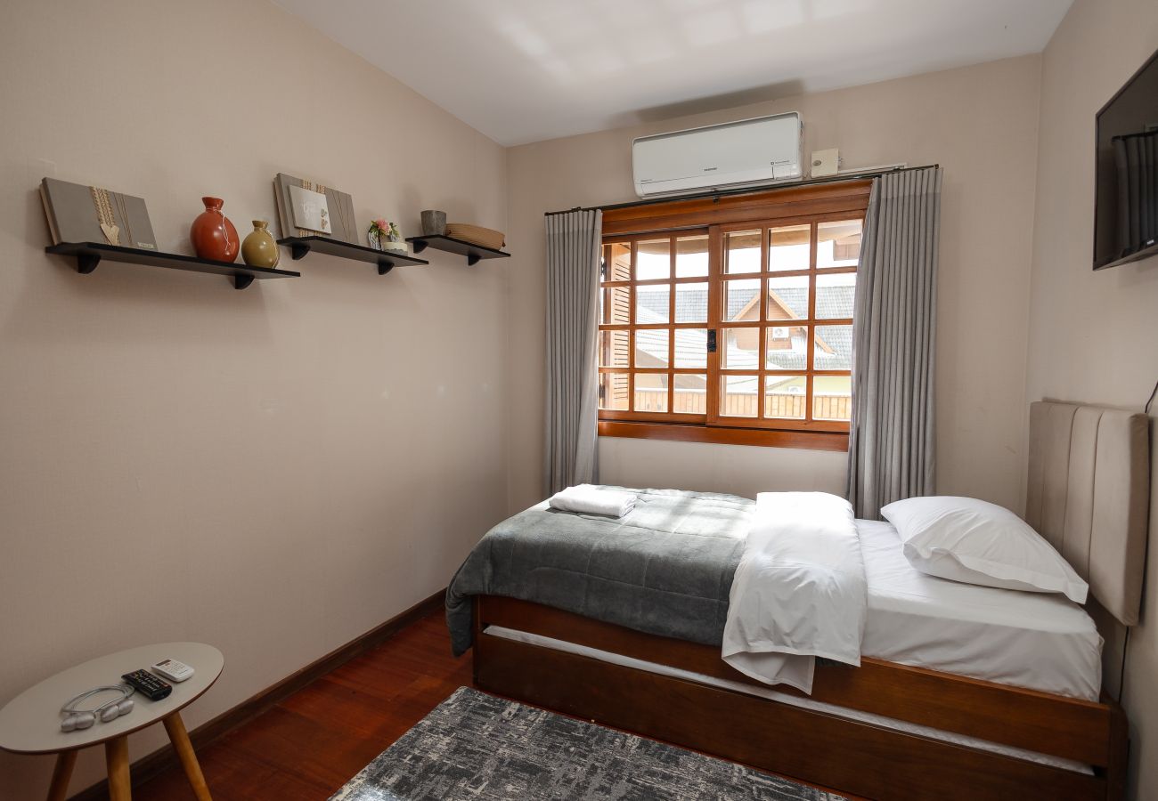 Apartamento em Gramado - NOVO!Apto 2d a 700m da R Coberta! C Super Terraço!