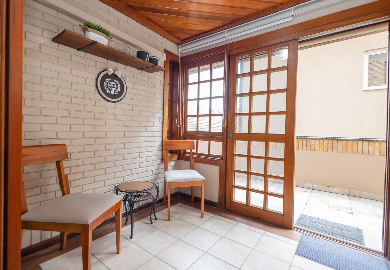 Apartamento em Gramado - NOVO!Apto 2d a 700m da R Coberta! C Super Terraço!