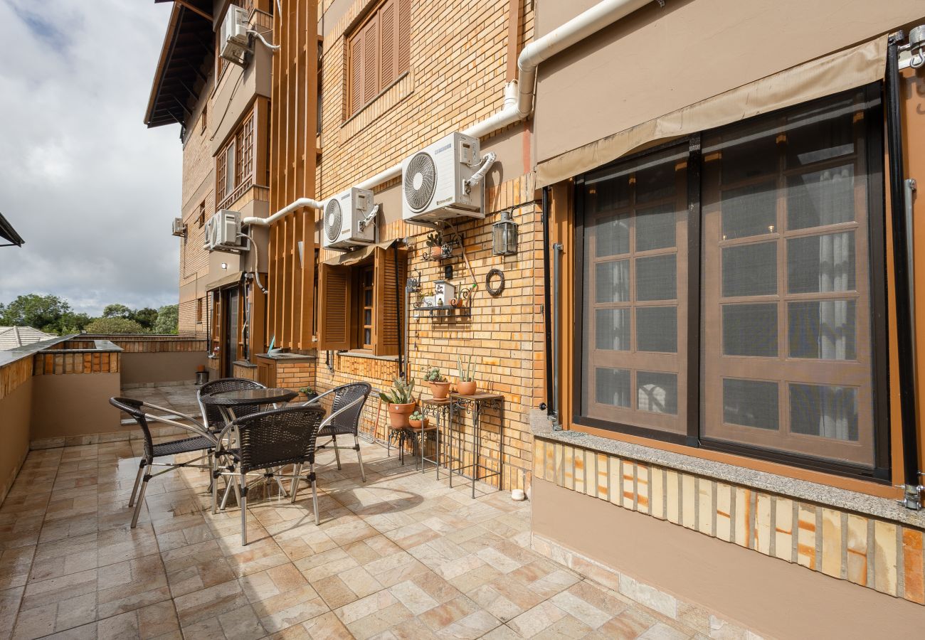 Apartamento em Gramado - NOVO!Apto 2d a 700m da R Coberta! C Super Terraço!