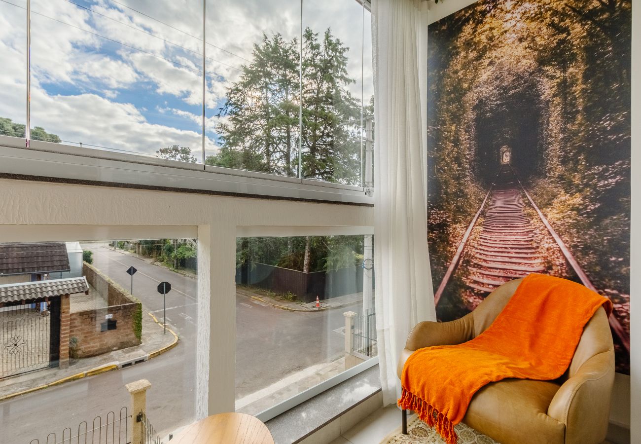Apartamento em Canela - NOVO! Ap (1 suíte) temático EXPRESSO 221 Canela - Gramado