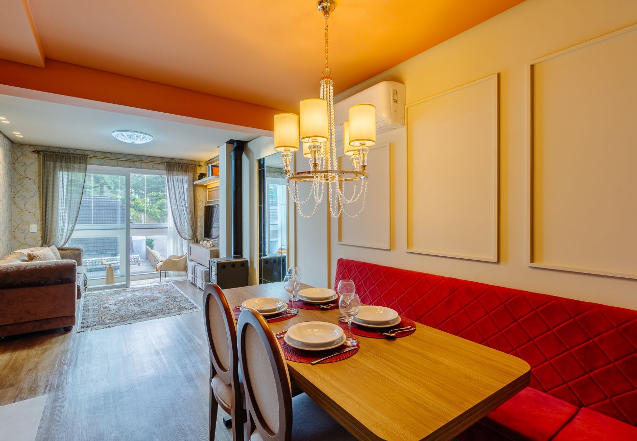 Apartamento em Canela - NOVO! Ap (1 suíte) temático EXPRESSO 221 Canela - Gramado