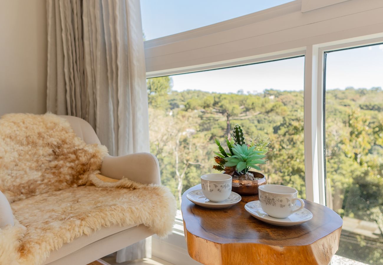 Apartamento em Gramado - Ap 2D (1 suíte) com Vista para o Bosque!