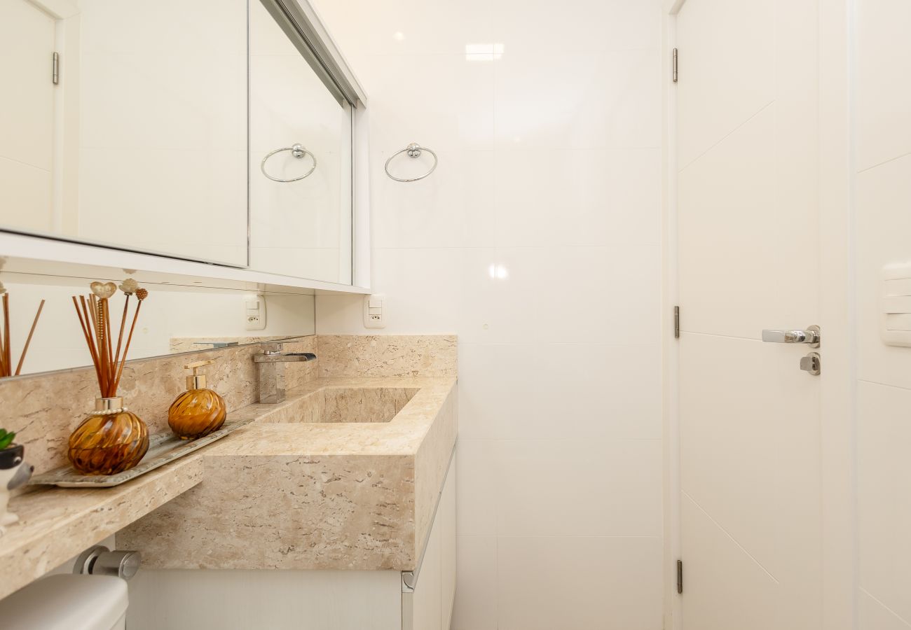 Apartamento em Gramado - Ap 2D (1 suíte) com Vista para o Bosque!
