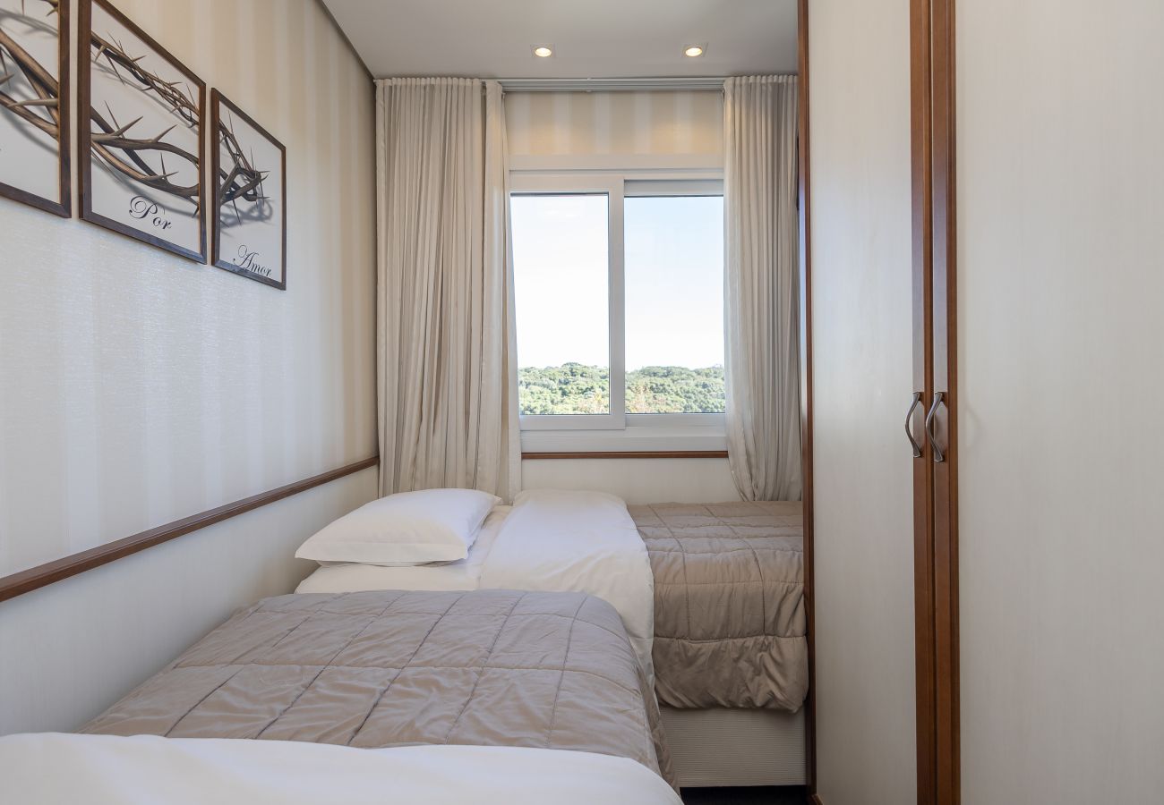Apartamento em Gramado - Ap 2D (1 suíte) com Vista para o Bosque!