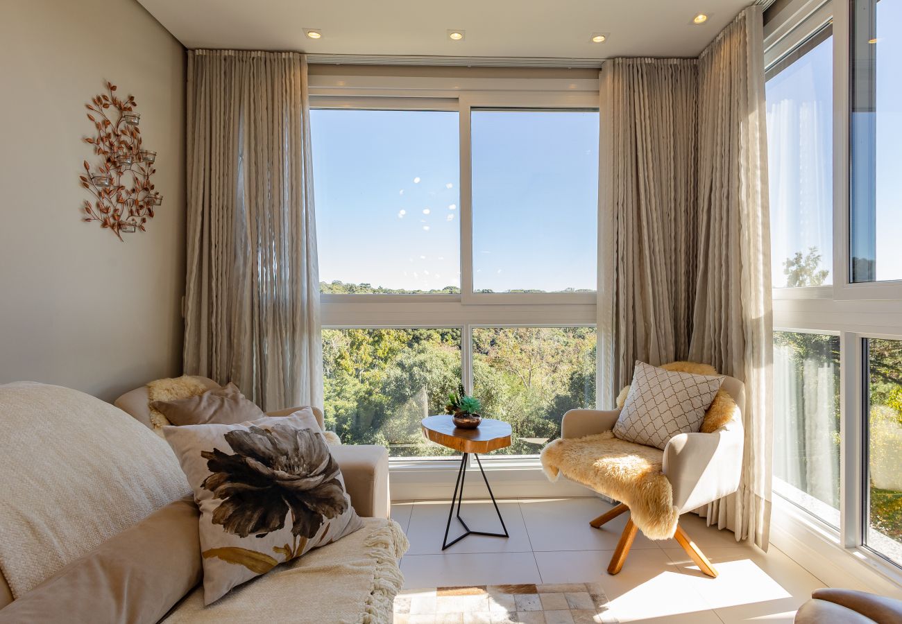 Apartamento em Gramado - Ap 2D (1 suíte) com Vista para o Bosque!