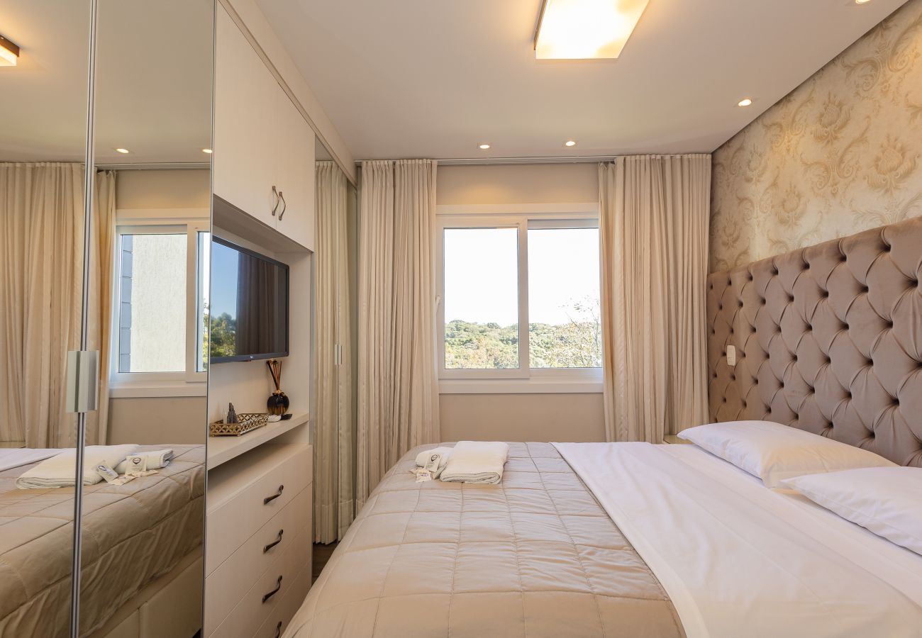 Apartamento em Gramado - Ap 2D (1 suíte) com Vista para o Bosque!