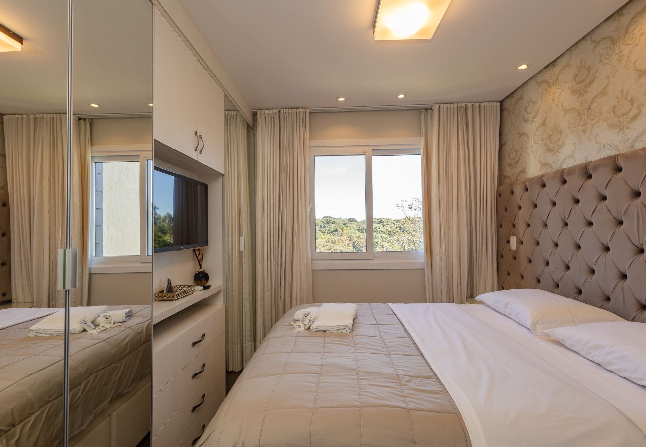 Apartamento em Gramado - Ap 2D (1 suíte) com Vista para o Bosque!