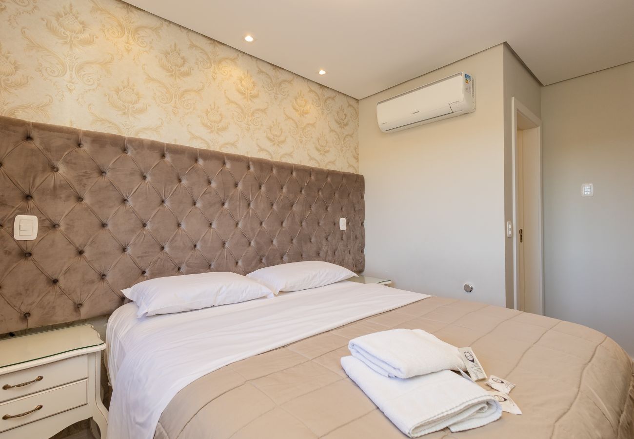 Apartamento em Gramado - Ap 2D (1 suíte) com Vista para o Bosque!