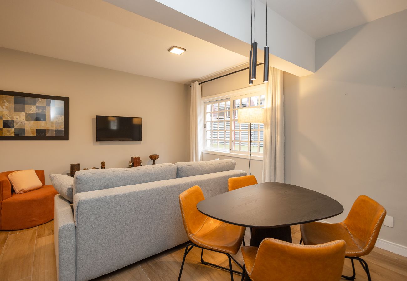 Apartamento em Gramado - Ap para 4 em Gramado, a 40m da Rua Coberta