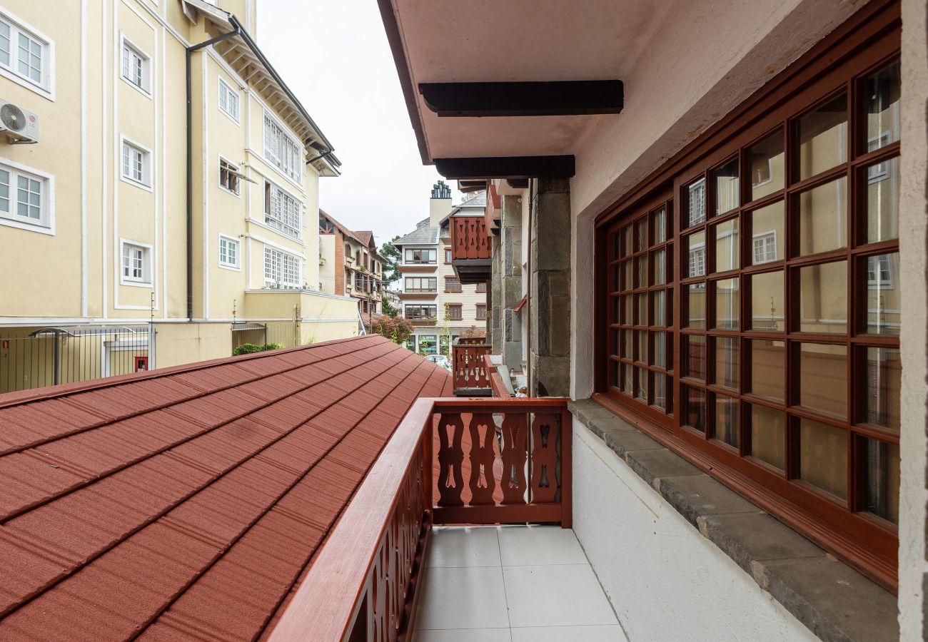Apartamento em Gramado - Ap para 4 em Gramado, a 40m da Rua Coberta