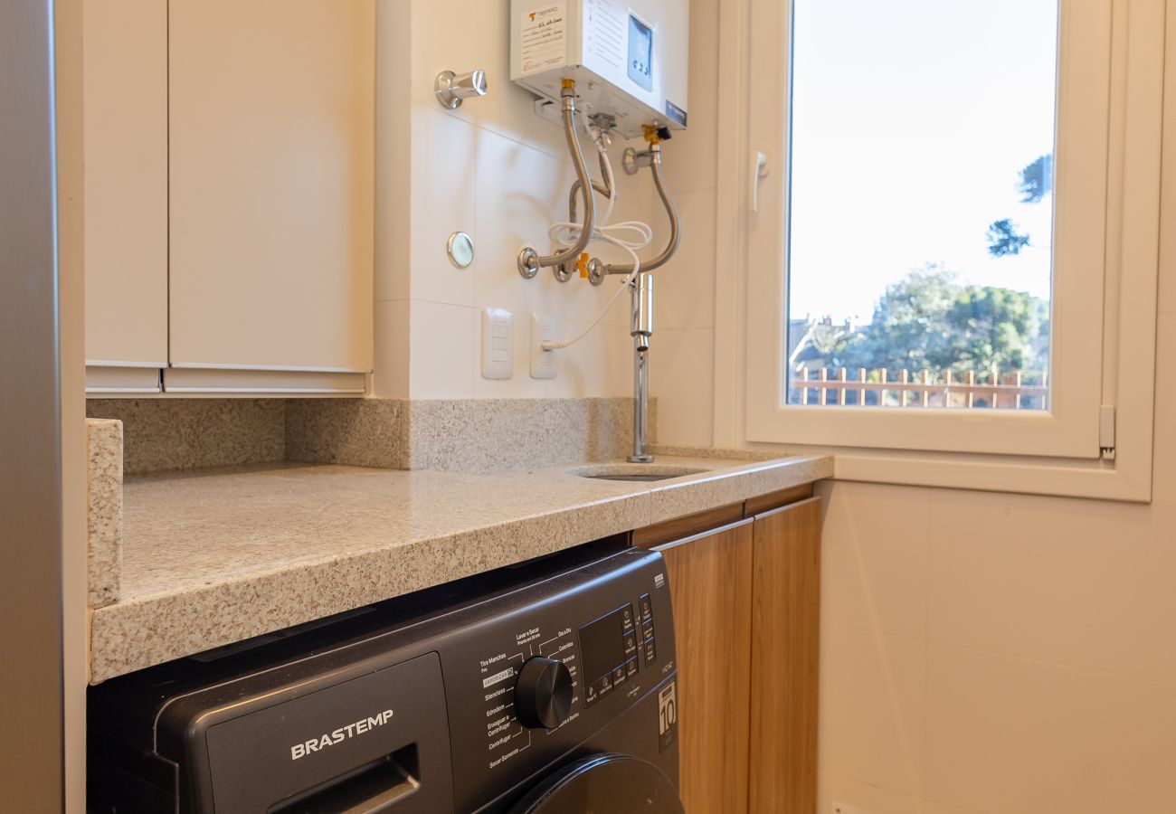Apartamento em Gramado - NOVO! Ap 2D (1 suite e banho completo) no centro de Gramado!