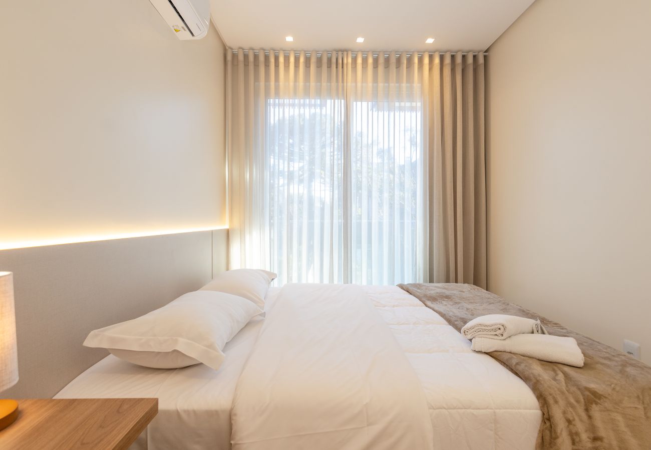Apartamento em Gramado - NOVO! Ap 2D (1 suite e banho completo) no centro de Gramado!