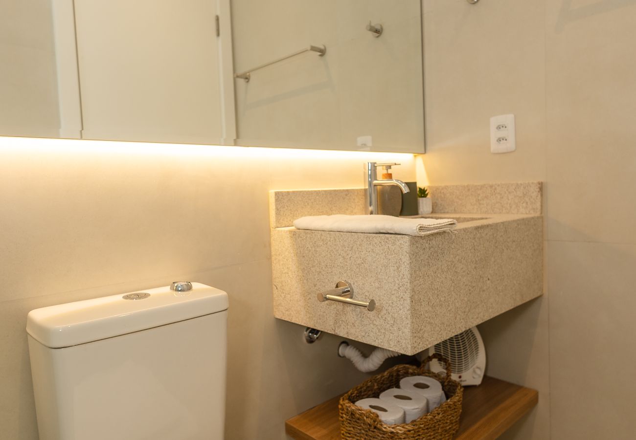 Apartamento em Gramado - NOVO! Ap 2D (1 suite e banho completo) no centro de Gramado!
