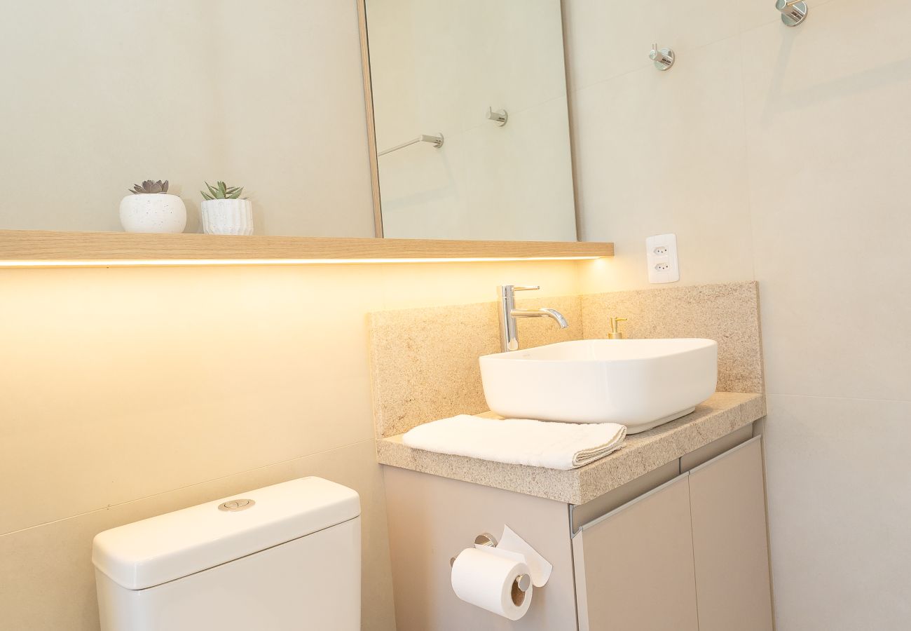 Apartamento em Gramado - NOVO! Ap 2D (1 suite e banho completo) no centro de Gramado!