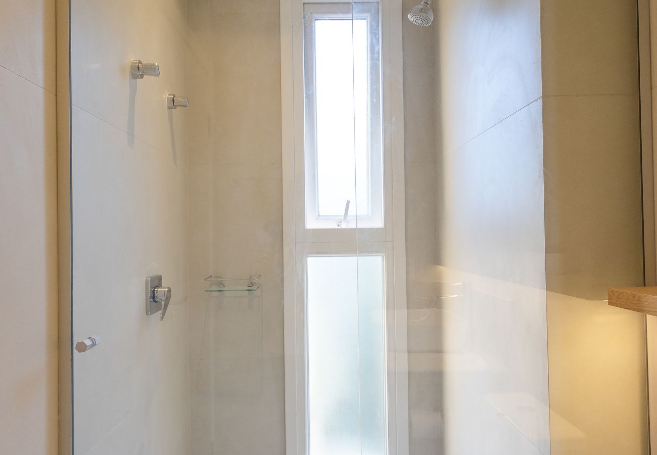 Apartamento em Gramado - NOVO! Ap 2D (1 suite e banho completo) no centro de Gramado!