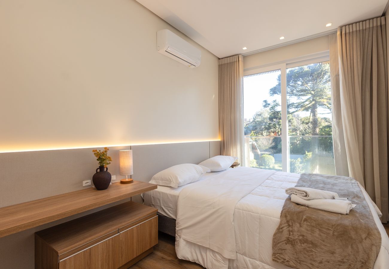 Apartamento em Gramado - NOVO! Ap 2D (1 suite e banho completo) no centro de Gramado!
