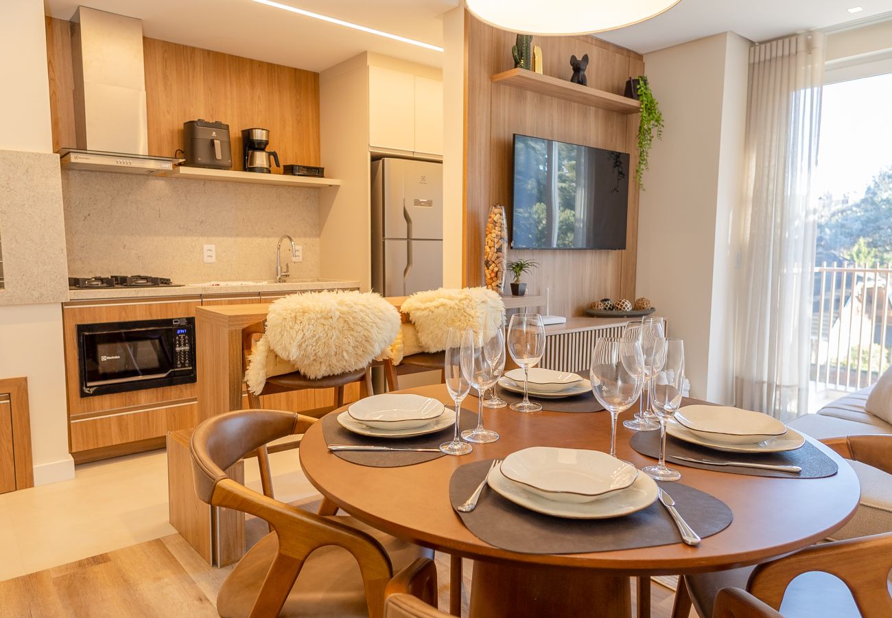 Apartamento em Gramado - NOVO! Ap 2D (1 suite e banho completo) no centro de Gramado!