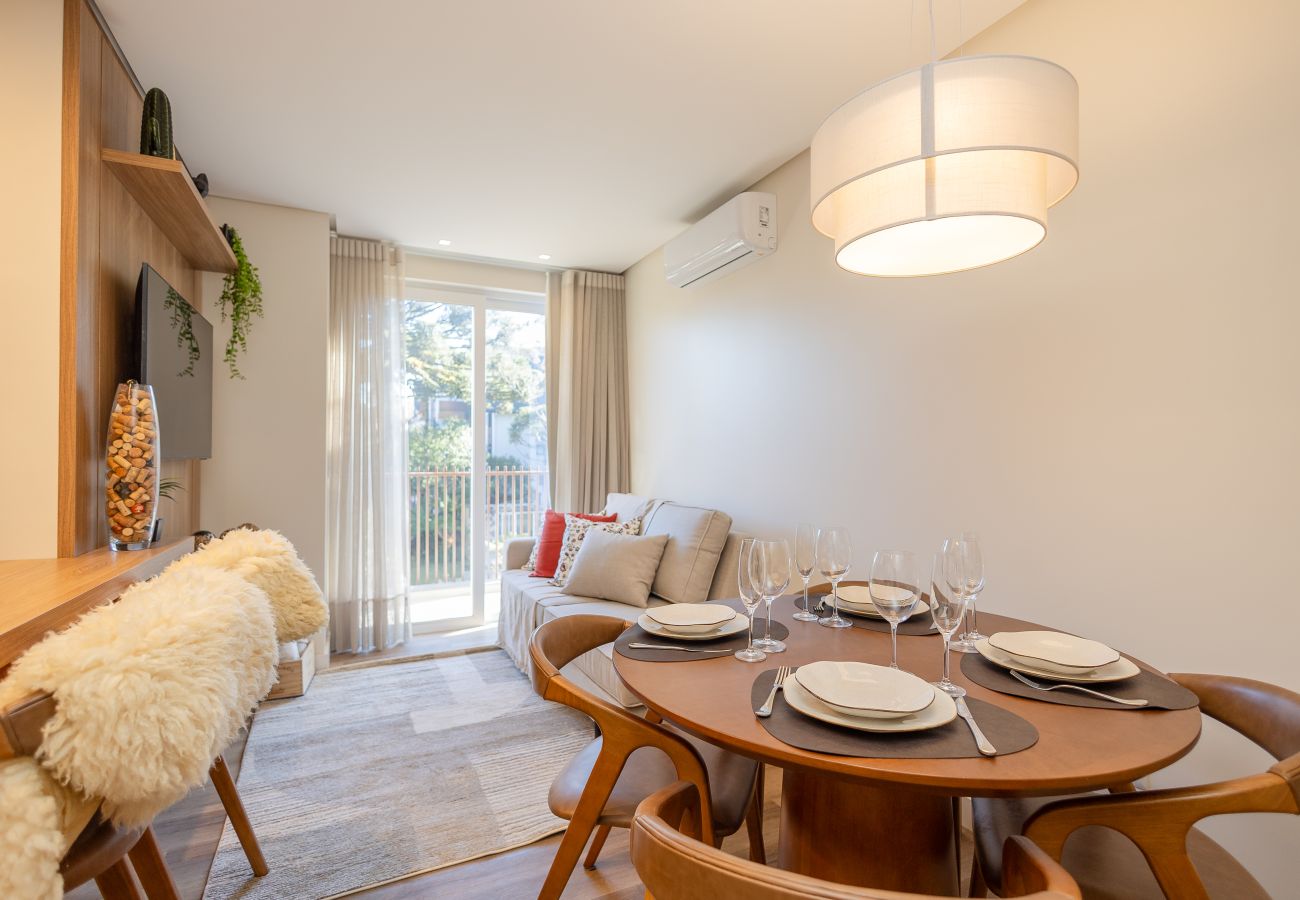Apartamento em Gramado - NOVO! Ap 2D (1 suite e banho completo) no centro de Gramado!