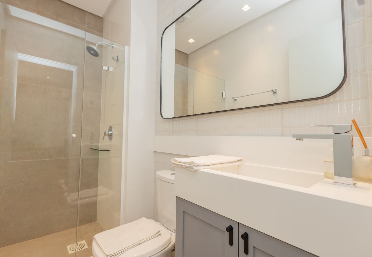 Apartamento em Gramado - NOVO! Apto 2 suítes a 400m da R Coberta!