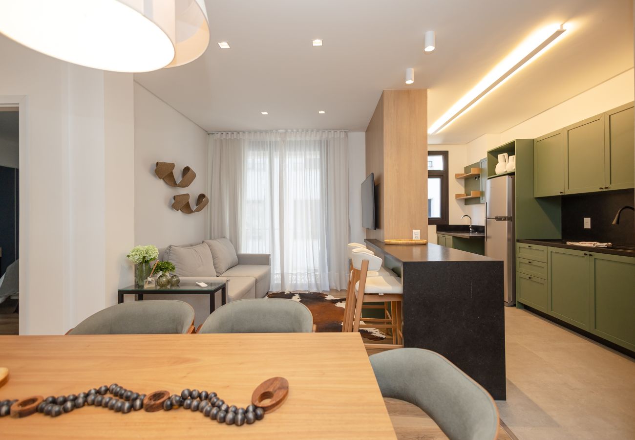 Apartamento em Gramado - NOVO! Apto 2 suítes a 400m da R Coberta!