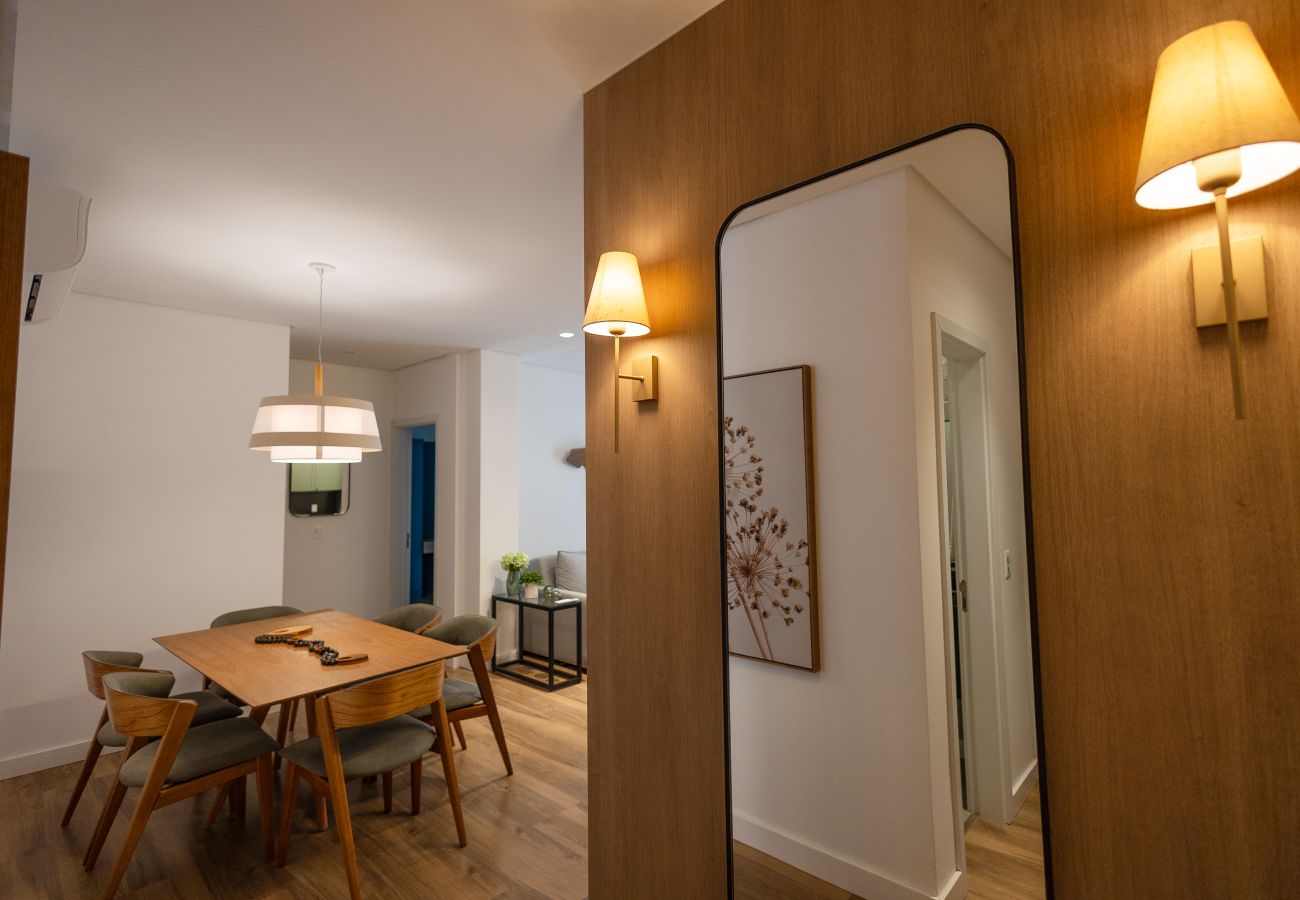 Apartamento em Gramado - NOVO! Apto 2 suítes a 400m da R Coberta!