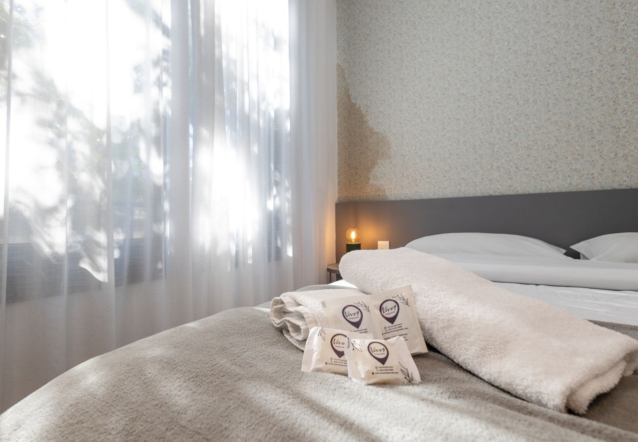 Apartamento em Gramado - NOVO! Apto 2 suítes a 400m da R Coberta!