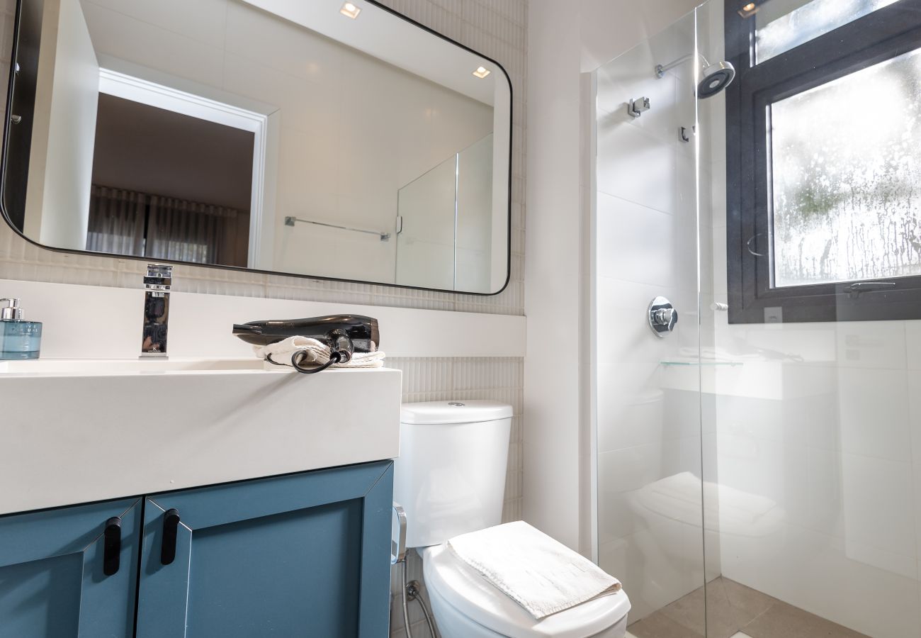 Apartamento em Gramado - NOVO! Apto 2 suítes a 400m da R Coberta!