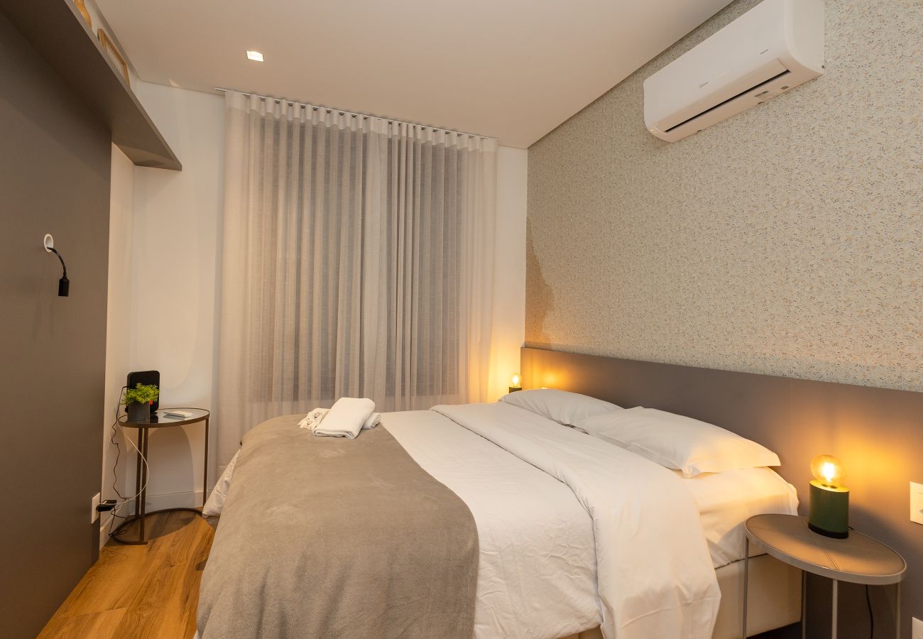 Apartamento em Gramado - NOVO! Apto 2 suítes a 400m da R Coberta!