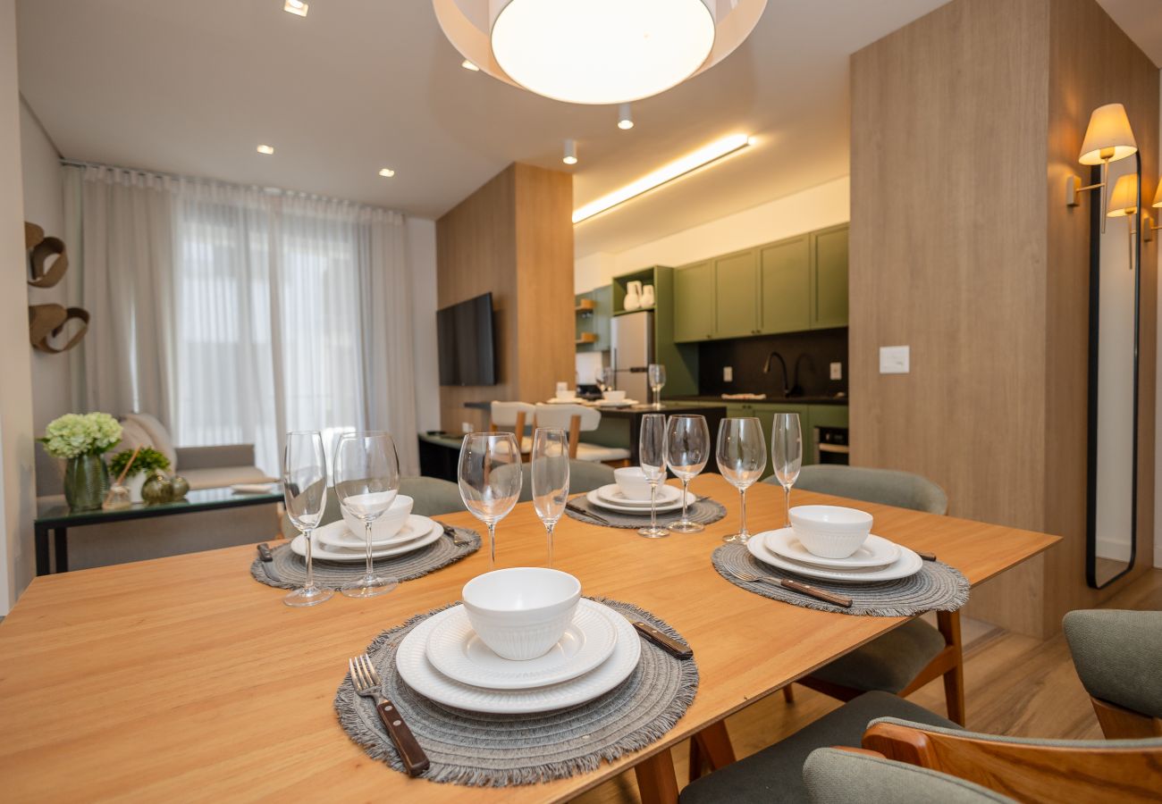 Apartamento em Gramado - NOVO! Apto 2 suítes a 400m da R Coberta!