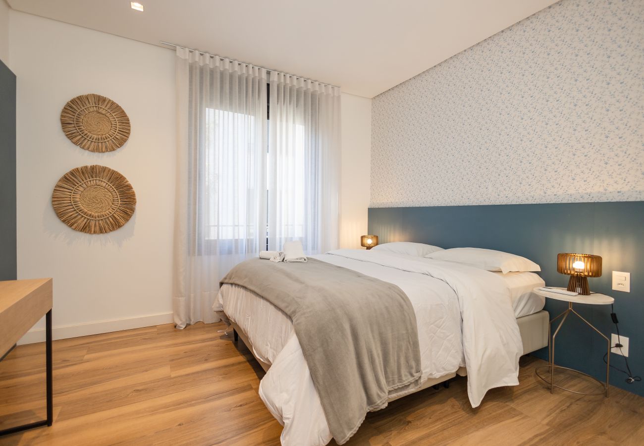 Apartamento em Gramado - NOVO! Apto 2 suítes a 400m da R Coberta!