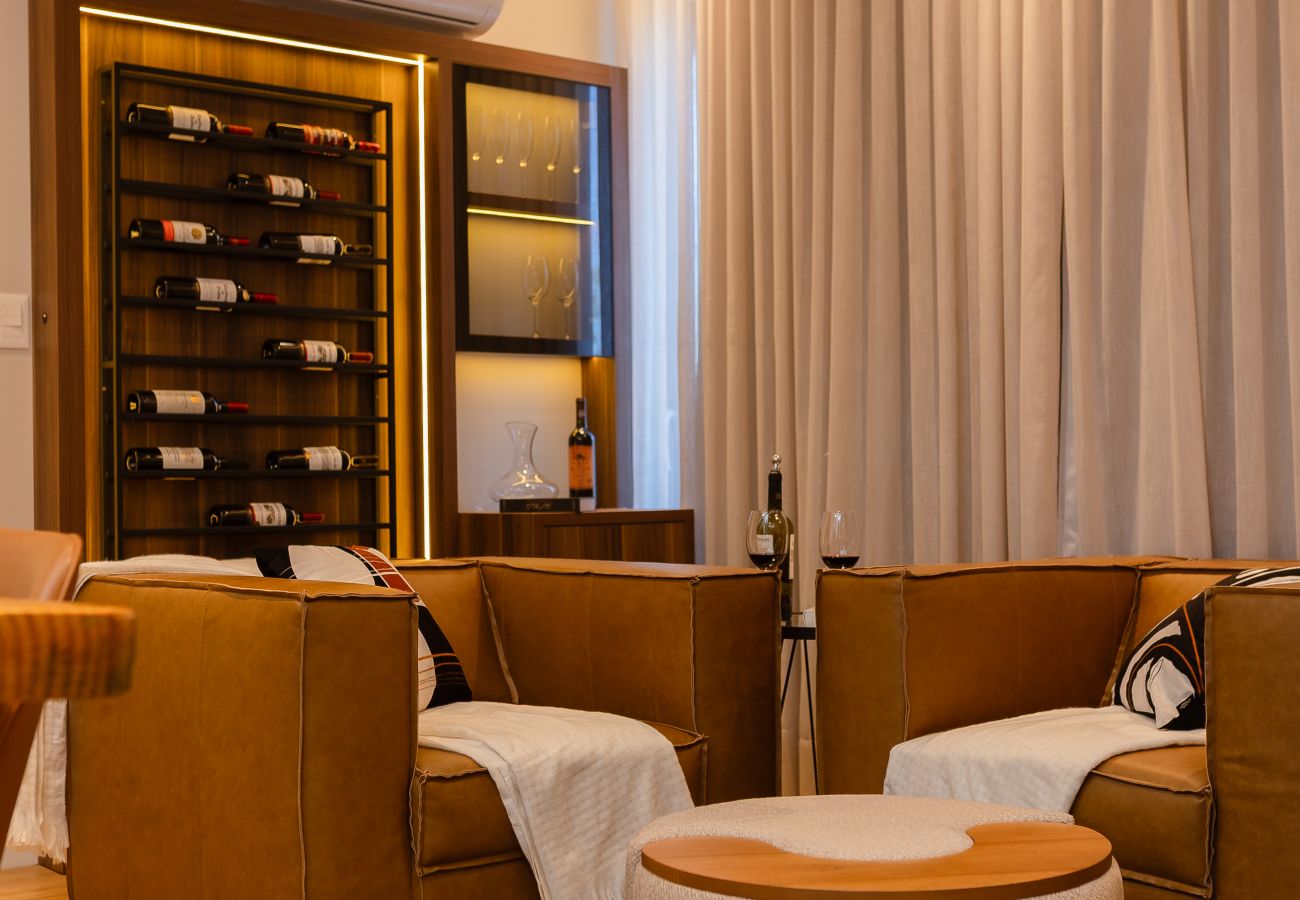 Apartamento em Gramado - ¡NOVO! Wine & Cinema! 1D dos sonhos, a 1,2km da R Coberta