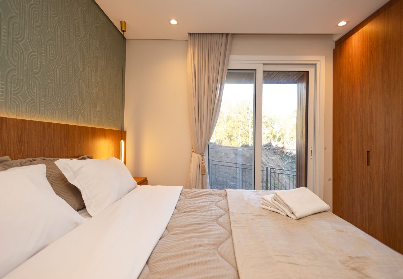Apartamento em Gramado - ¡NOVO! Wine & Cinema! 1D dos sonhos, a 1,2km da R Coberta