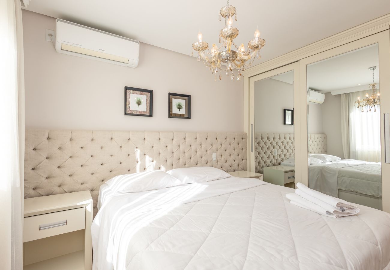 Apartamento em Gramado - ¡NOVO! Ap térreo 2D (1 suite) a 6 min da R Coberta