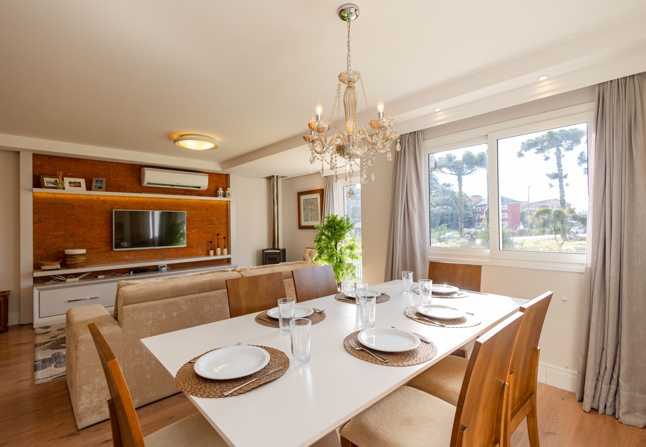 Apartamento em Gramado - ¡NOVO! Ap térreo 2D (1 suite) a 6 min da R Coberta