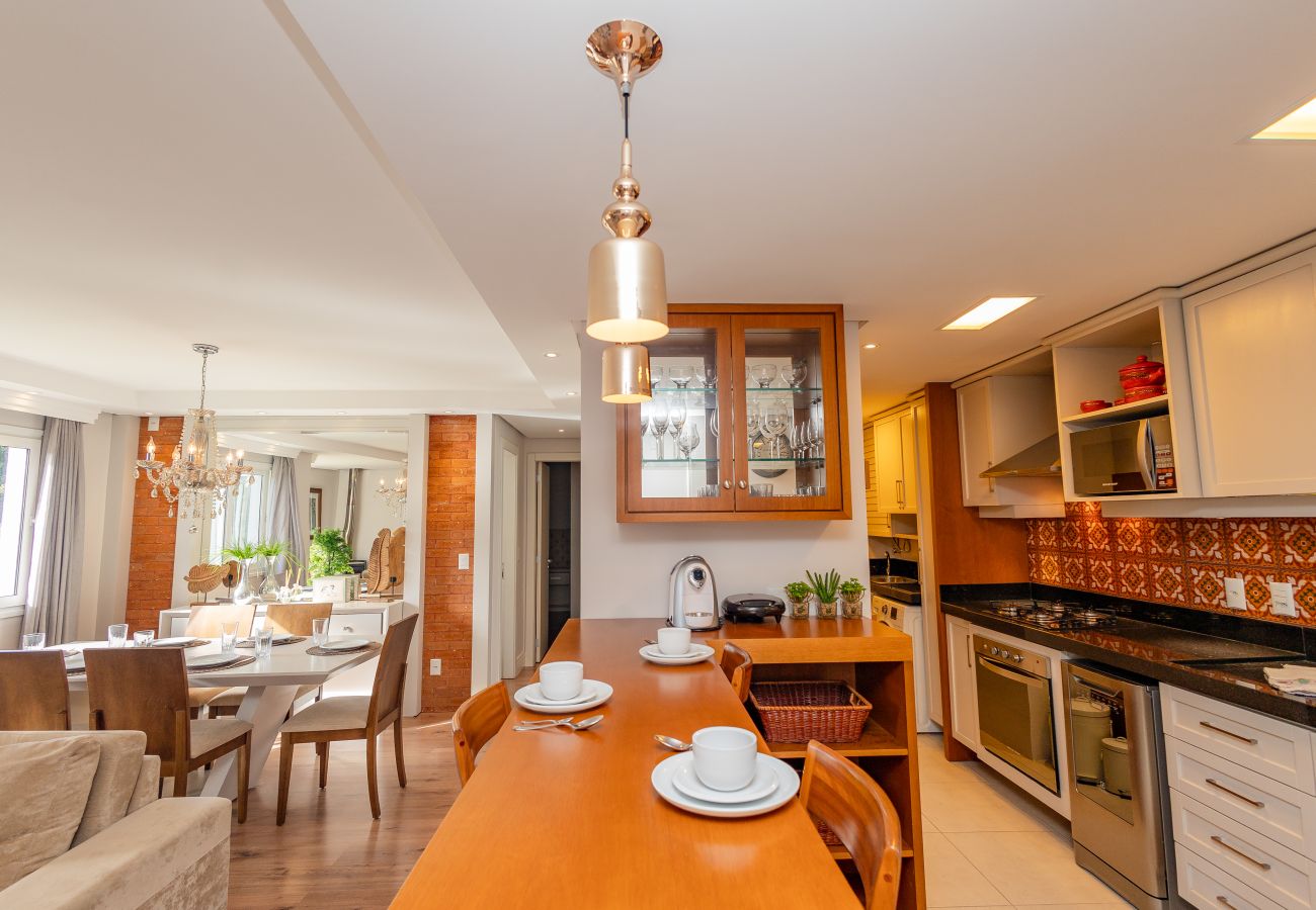 Apartamento em Gramado - ¡NOVO! Ap térreo 2D (1 suite) a 6 min da R Coberta