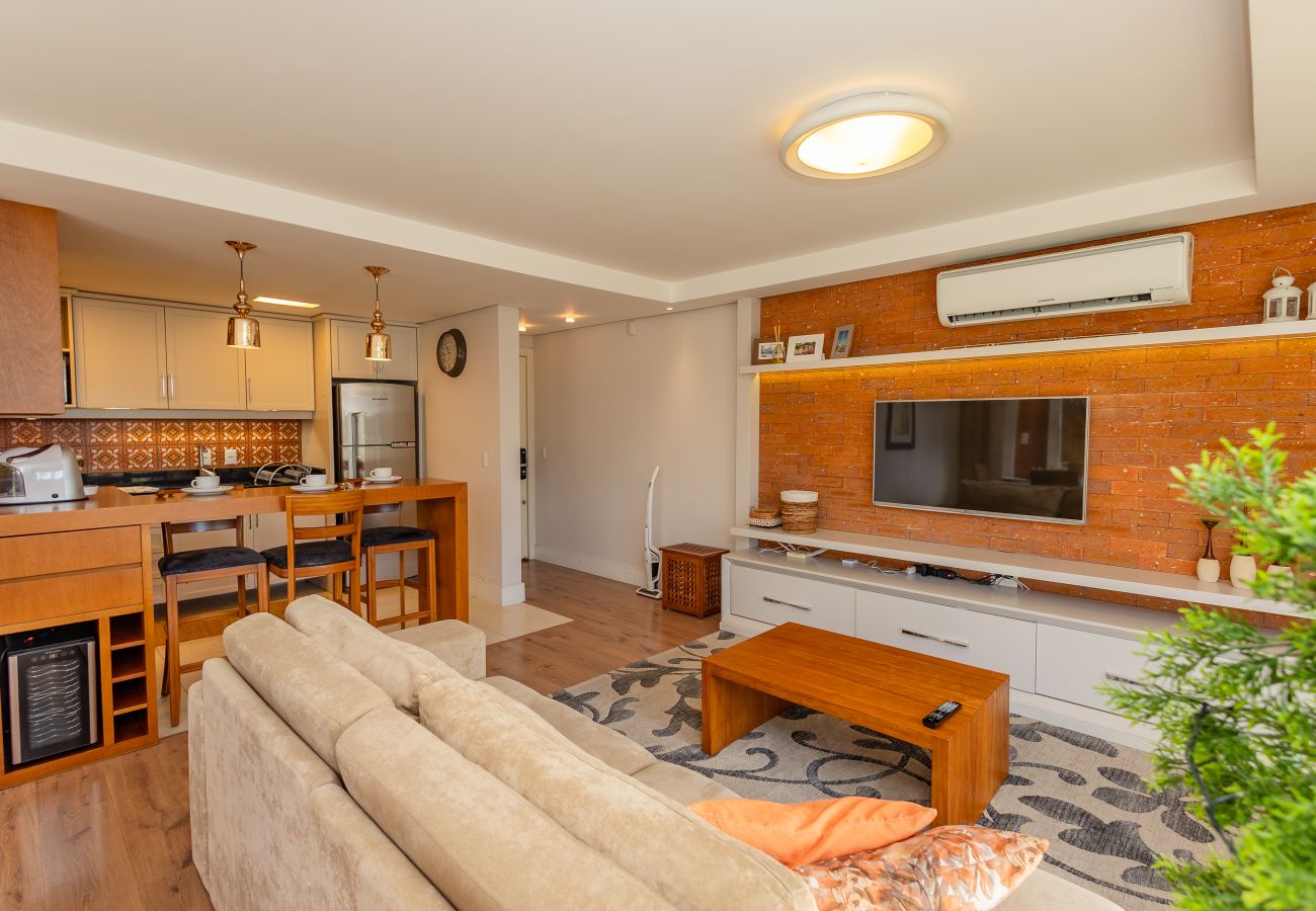 Apartamento em Gramado - ¡NOVO! Ap térreo 2D (1 suite) a 6 min da R Coberta
