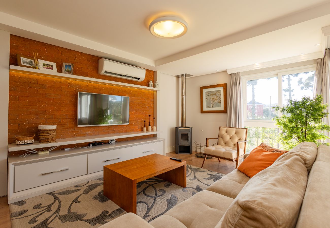 Apartamento em Gramado - ¡NOVO! Ap térreo 2D (1 suite) a 6 min da R Coberta
