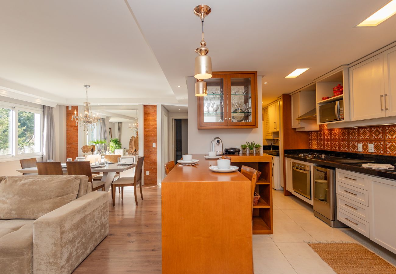Apartamento em Gramado - ¡NOVO! Ap térreo 2D (1 suite) a 6 min da R Coberta