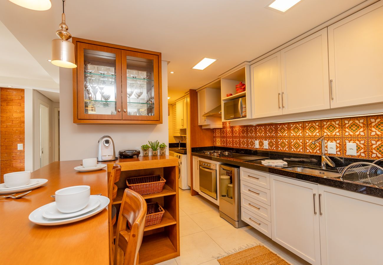 Apartamento em Gramado - ¡NOVO! Ap térreo 2D (1 suite) a 6 min da R Coberta